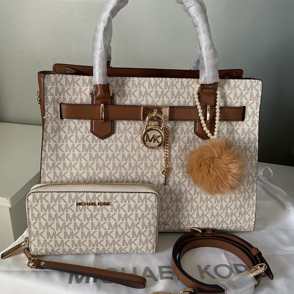 Michael Kors satchel and matching wallet - Picture 2 of 12